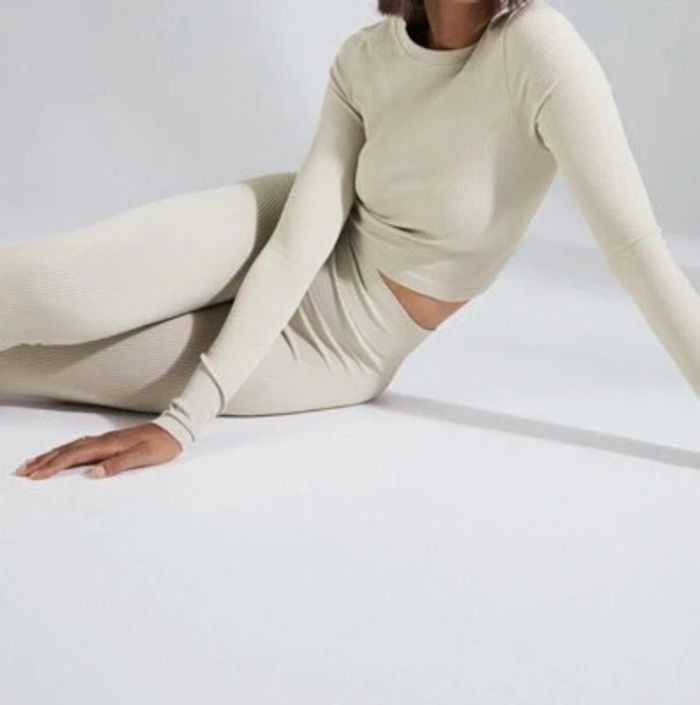 Lot de bodie et Crop Top Taille Unique