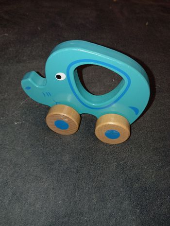 Voiture en bois bébé