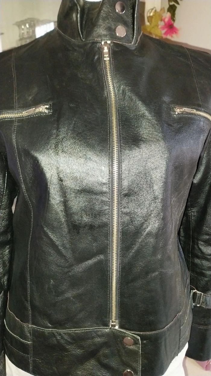 Blouson/ Perfecto/ Veste en cuir véritable noir état neuf  Taille 38 - photo numéro 7