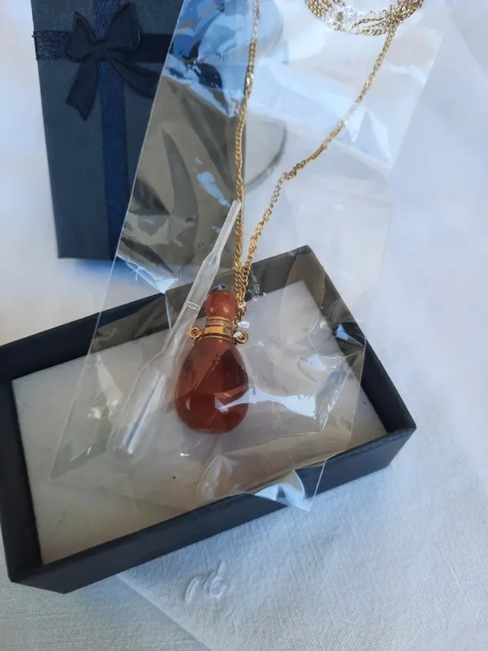 Superbe sautoir parfum neuf ikita - photo numéro 2