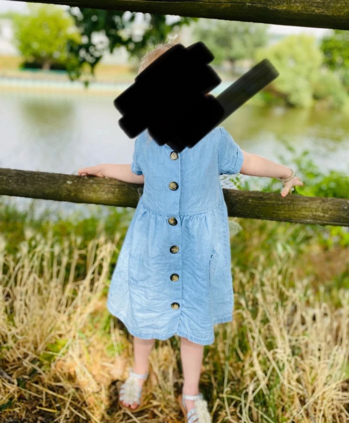 Robe jean 🦋 Taille 3 ans