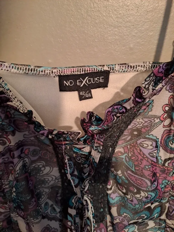 Robe été ton bleu/violet avec volants - Marque No Excuse - Taille 42/44 - État neuf. - photo numéro 6