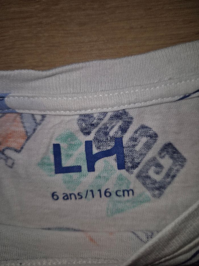 Tee-shirts et chemise 6 ans - photo numéro 3