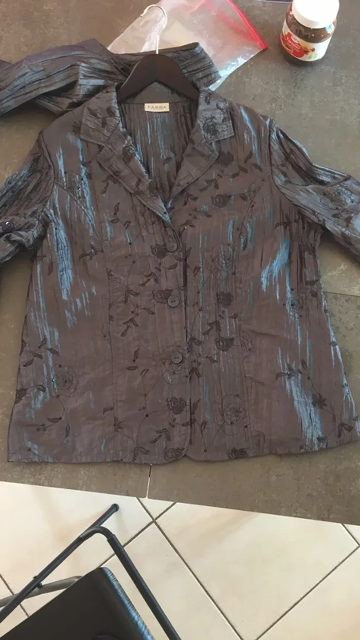 Veste et haut habillée de fêtes - photo numéro 7