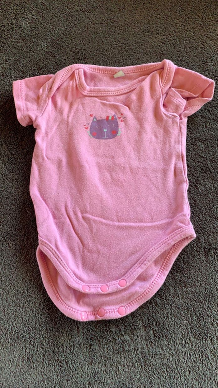 Body manches courtes rose avec petit chat