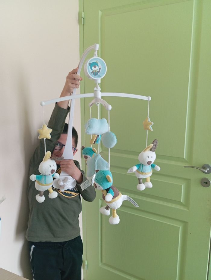 Lot tour de lit+rideaux+mobile musical+gigoteuse - photo numéro 8