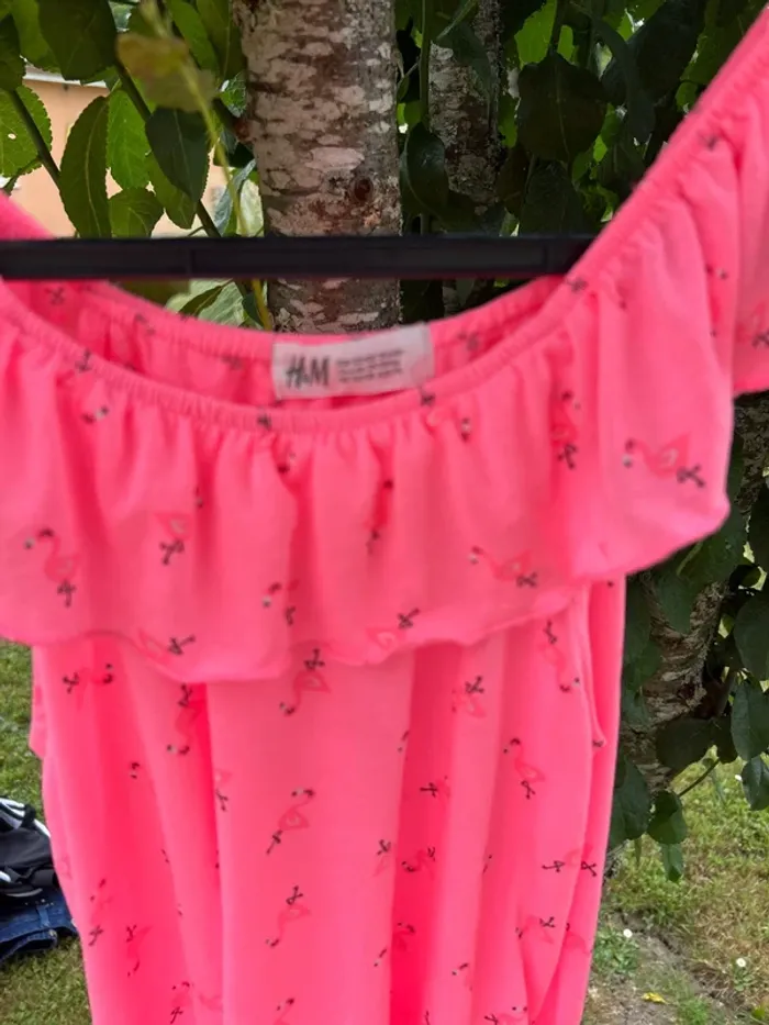 T-shirt fille 8 ans en bon état - photo numéro 2