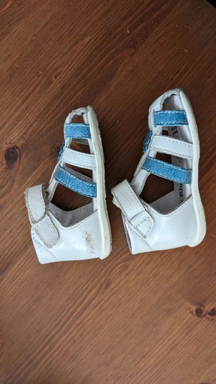 Sandale blanche et bleu paillettes bébé - photo numéro 4
