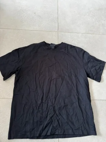 T-shirt noir H&M, taille L couple ample, très bon état