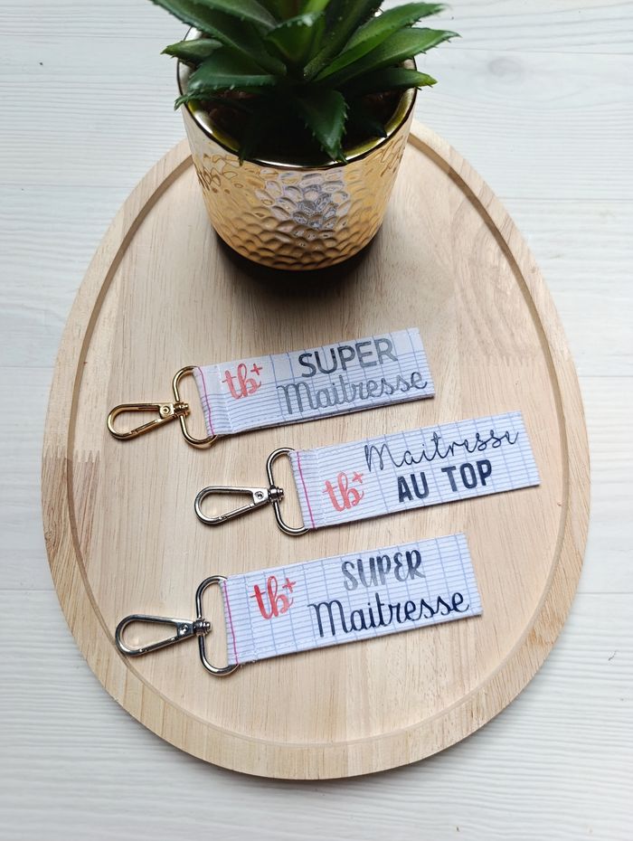 Porte clé personnalisé maitresse