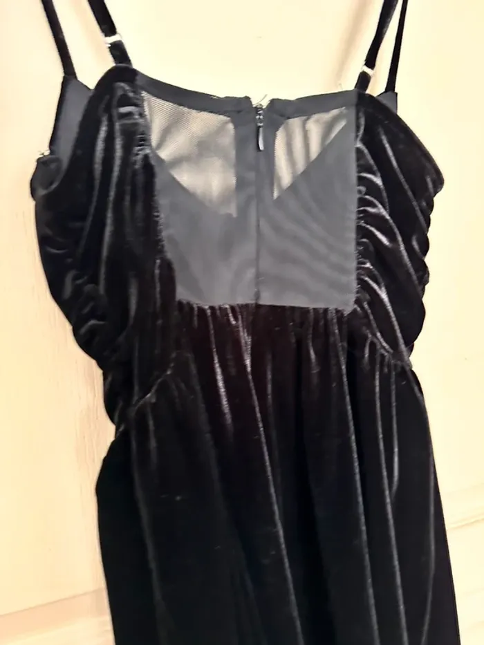 Robe noire en velours Bershka - photo numéro 4