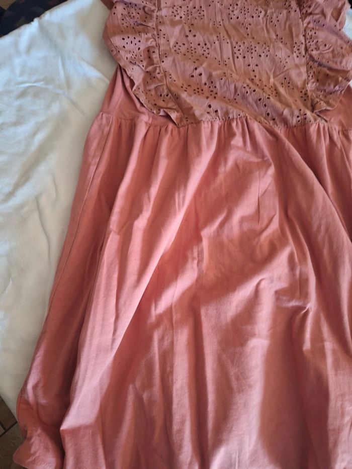 Robe avec dentelle