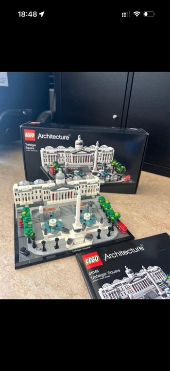 Lego architecture Trafalgar Sqaure