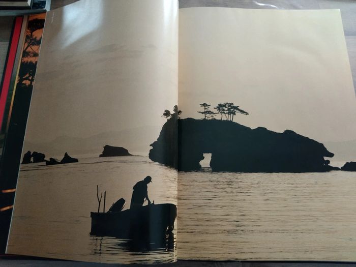 Livre une journée dans la vie du Japon - photo numéro 2