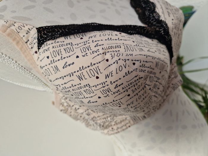 Soutien Gorge Beige Dentelle Noire Imprimé Cœur Love - photo numéro 4