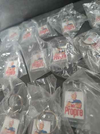 Méga gros lot porte clefs clefs neuf blister vintage monsieur propre