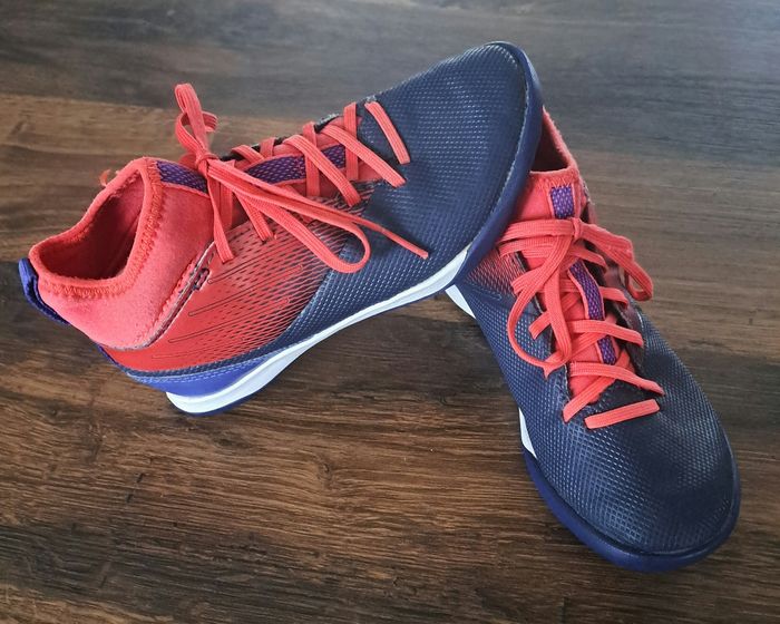 Chaussures ou crampons de football enfants agility 500 TF Kipsta bleues et rouges taille 30 - photo numéro 5