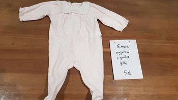 pyjama grenouillère 6 mois hiver fille cyrillus en TB état