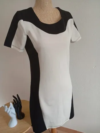 Robe moulante femme m noir et blanc épaisse