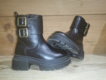 Bottes noir simili taille 22 kiabi
