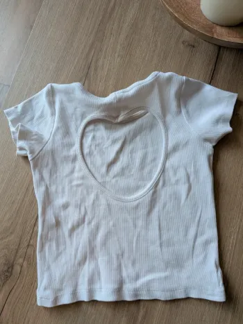 Tee shirt ouverture coeur