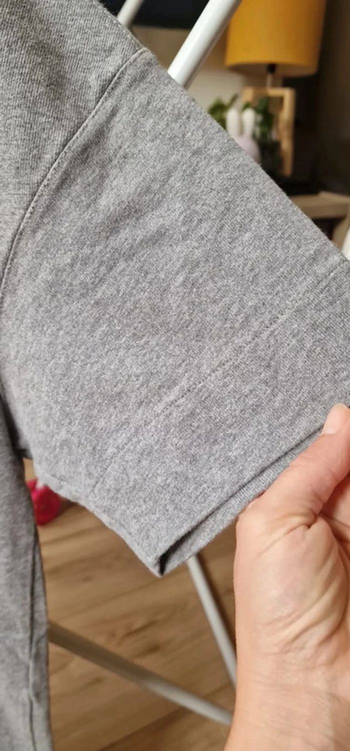 T-shirt Nike NSW / taille XS / brodé / gris / très épais / homme - photo numéro 6