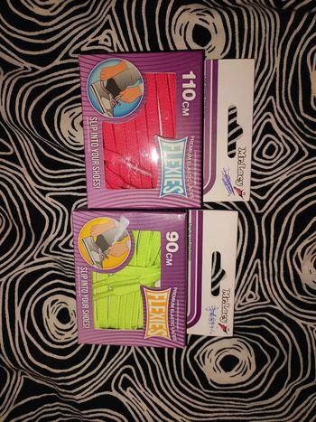 Lot de lacets rose et jaune fluo