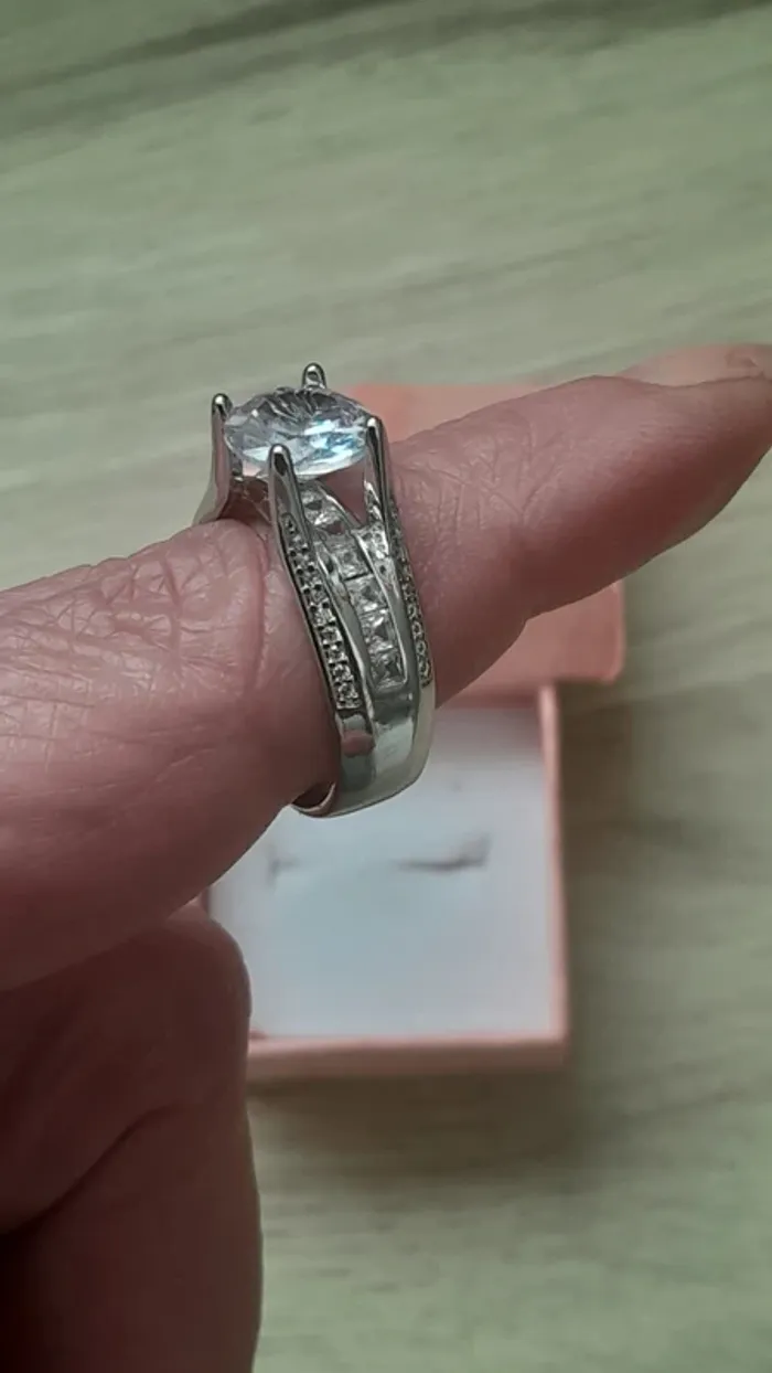 Magnifique Bague, pierre en cristal, strass, taille 58 - photo numéro 6