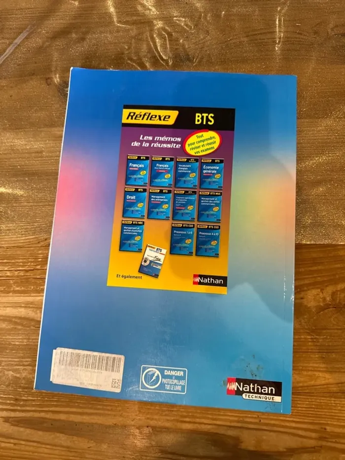 Livre BTS, première année management des entreprises réflexe - photo numéro 3
