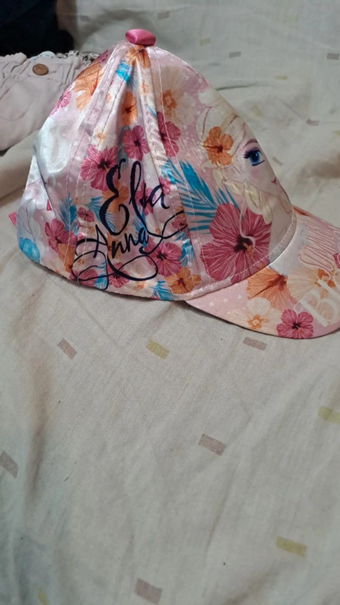 Casquette à fleurs reine des neiges - photo numéro 2