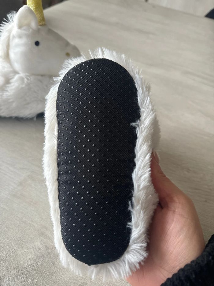 Chausson licorne atmosphèra en très bon état 22 - photo numéro 2