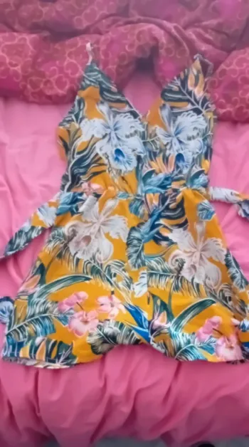 Très joli combshort à bretelles 12 ans shein