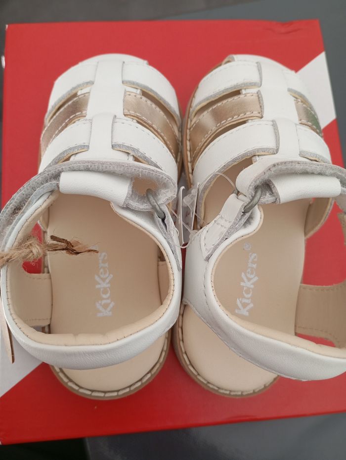 Kickers neuves pour fille en taille 23 - photo numéro 4