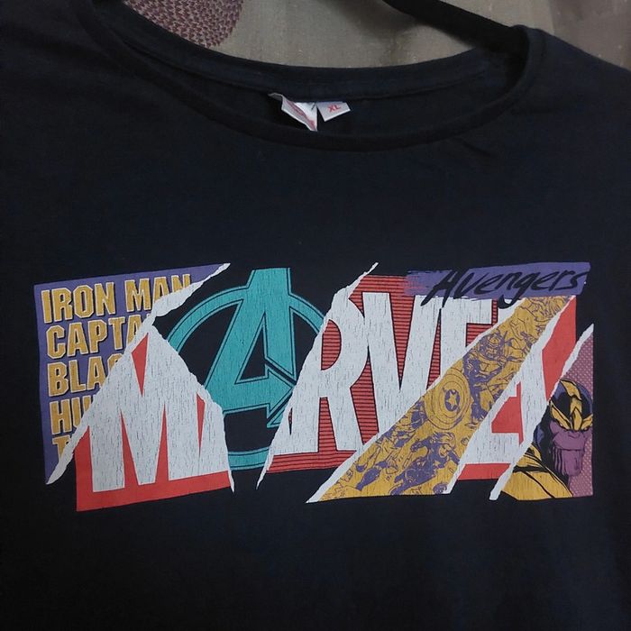 T-shirt Marvel XL enfant ou M adulte - photo numéro 2