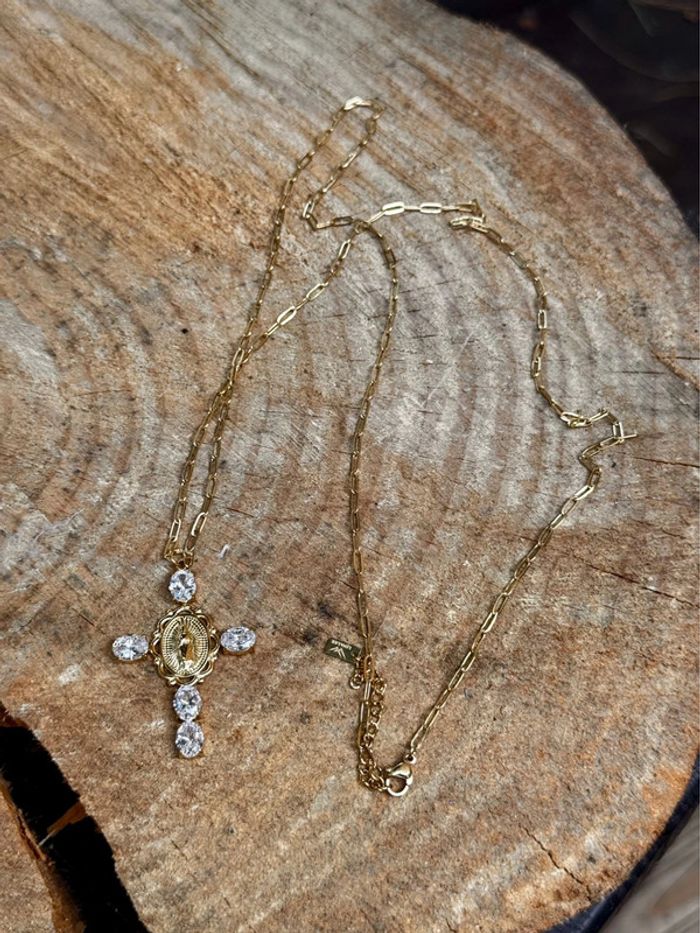 Long sautoir maille large réglable croix vierge marie cristaux - photo numéro 3