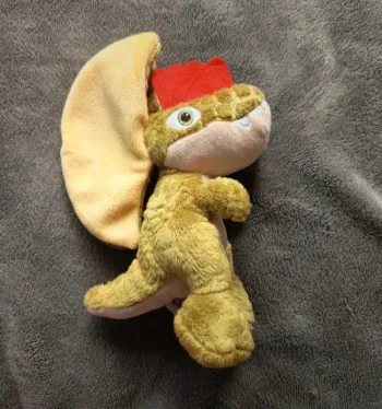 Petit dinosaure en peluche Jurassic World