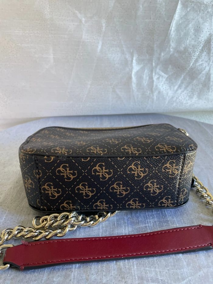 Sac Guess - Très bon état - photo numéro 5