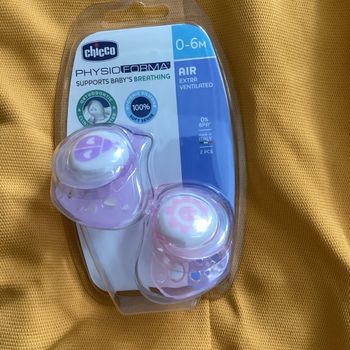 Tétines chicco 0/6mois
