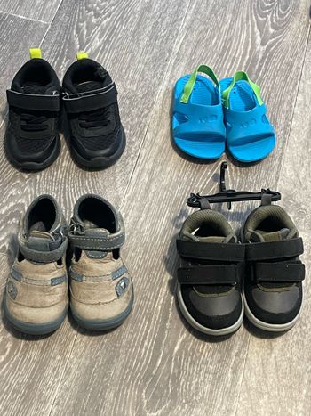 Lot chaussures 18