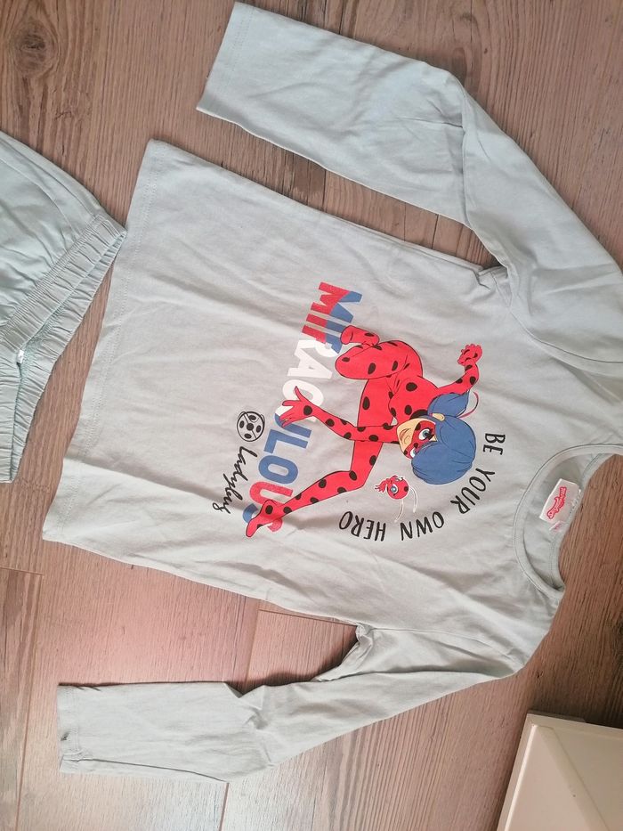 Pyjama miraculous taille 10ans fille - photo numéro 2