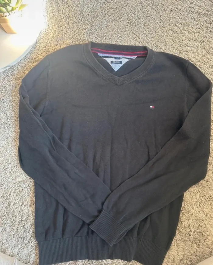 Pull tommy Hilfiger taille S noir - photo numéro 2