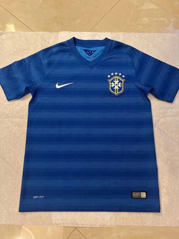 Maillot de foot Nike, équipe de Brésil taille 9/11 ans authentique quasiment neuf