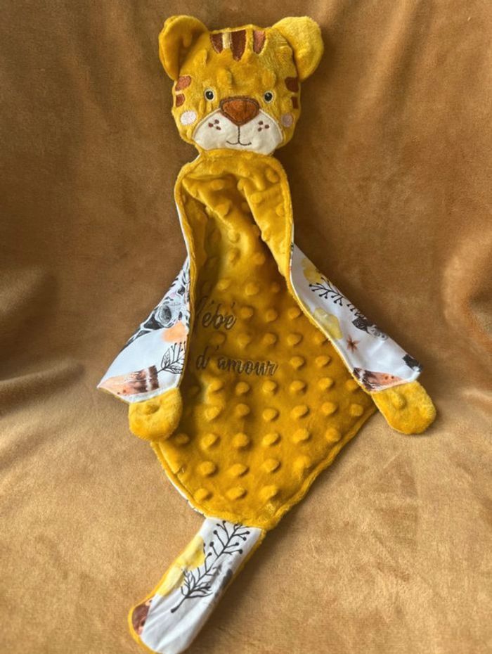 Doudou tigre brodé neuf - photo numéro 4