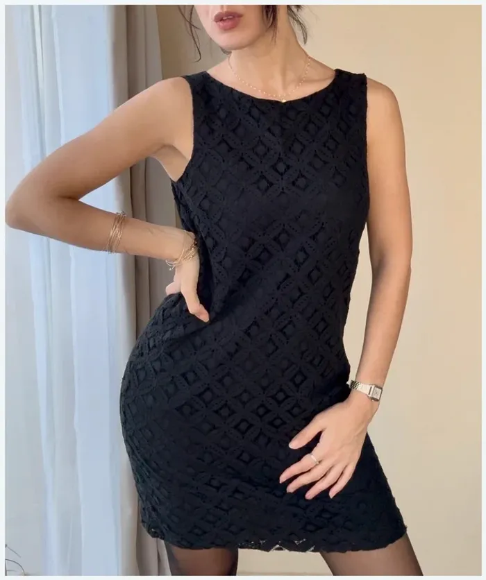 Robe noire en dentelle Monoprix 36 très bon état