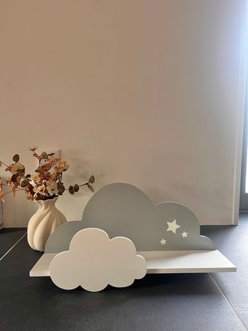 Étagère murale nuages et étoiles