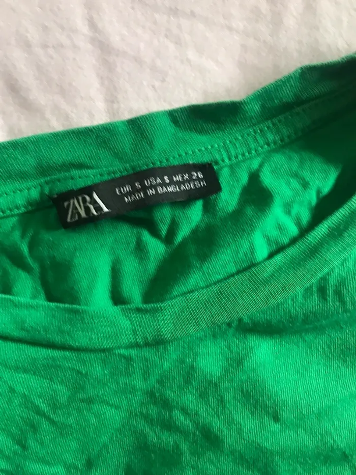 T shirt vert Zara - photo numéro 2