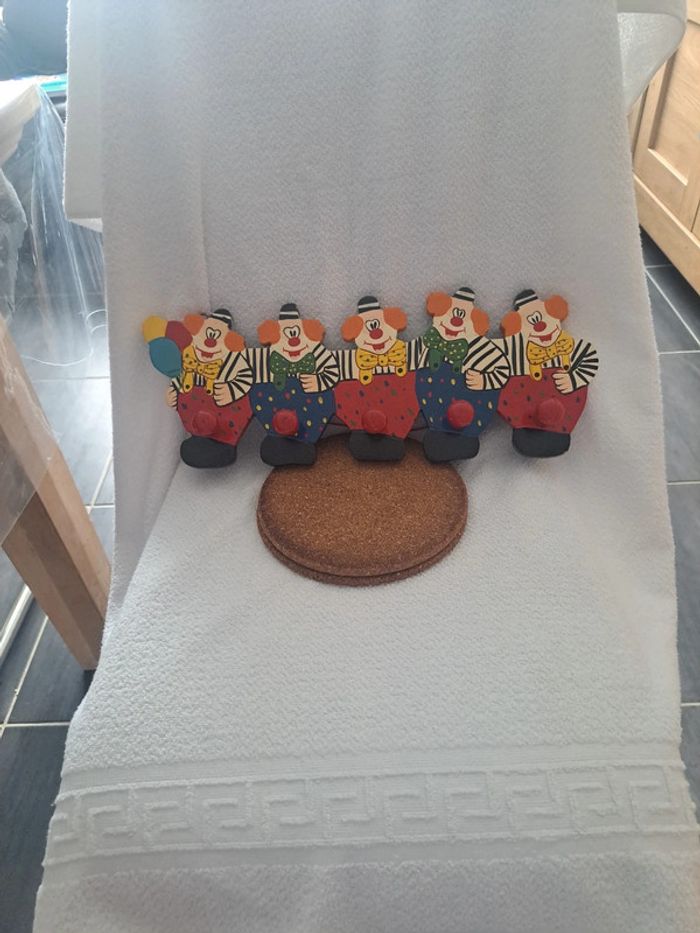 Porte manteau clown