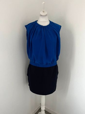Robe en soie noire et bleue Maje L