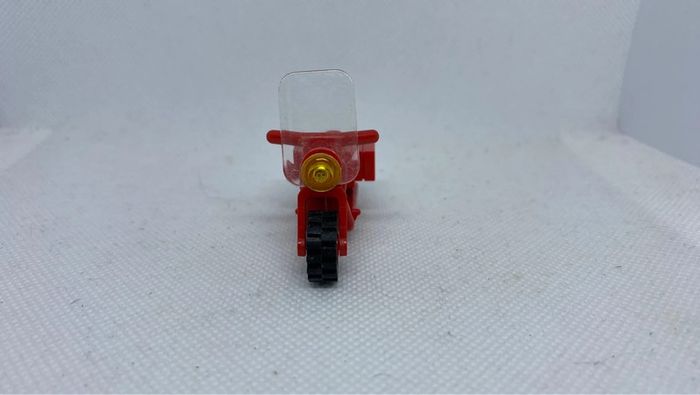 Lego moto ancienne motorcycle Town red + windscreen x81c02 + bb0057 - photo numéro 2