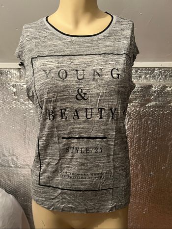 Tee shirt femme taille S Kiabi très bon état